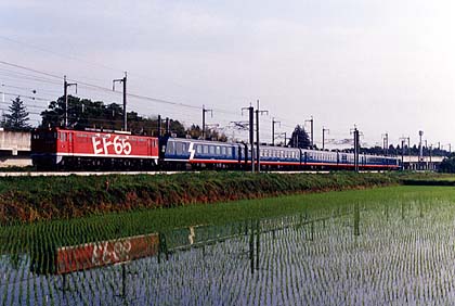 h07hF_07.jpg (28448 oCg)