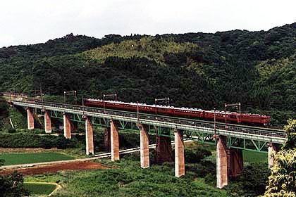 h05hA_13.jpg (67652 oCg)