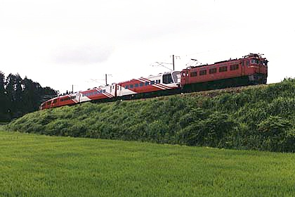 h05n4_07.jpg (42426 oCg)