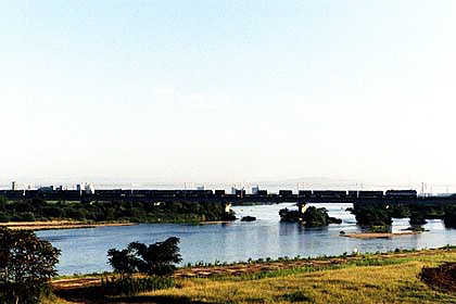 h05n5_07.jpg (37380 oCg)