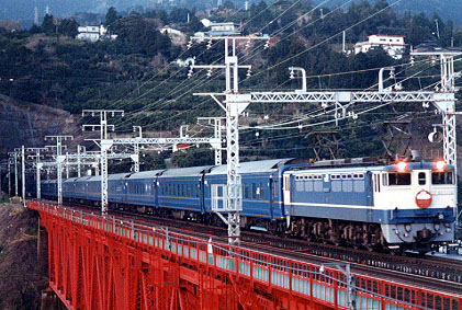 h01_142.jpg (67944 oCg)