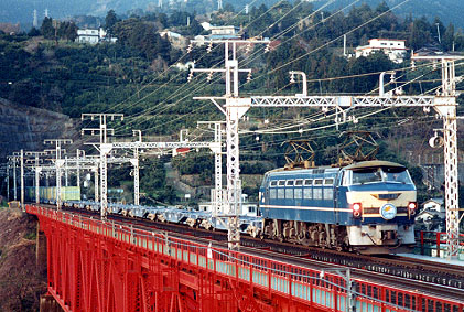 h01_144.jpg (74653 oCg)