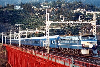 h01_146.jpg (74375 oCg)