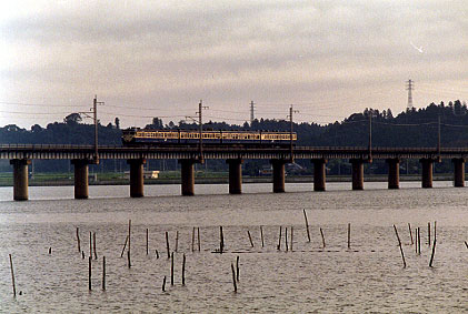 h01_242.jpg (42412 oCg)