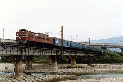 h01_275.jpg (39620 oCg)