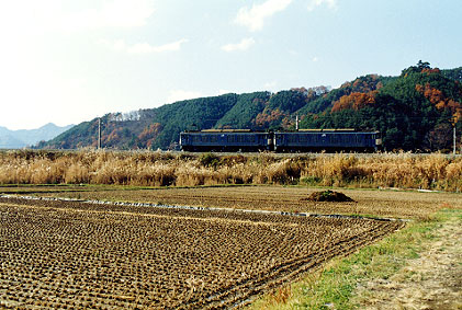 h01_350.jpg (63362 oCg)