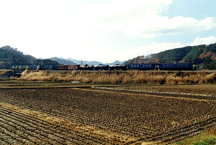 h01_352.jpg (56270 oCg)