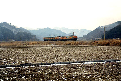 h01_384.jpg (48077 oCg)