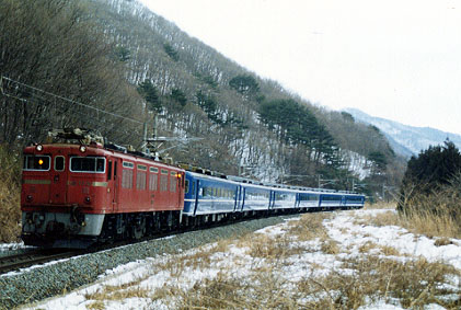 h02_063.jpg (46772 oCg)