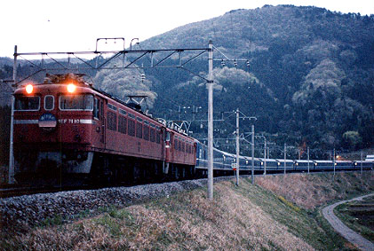 h02_131.jpg (55717 oCg)