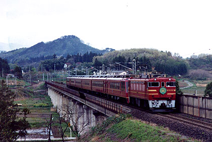 h02_157.jpg (45360 oCg)