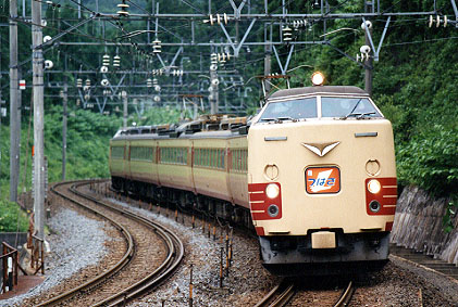 h02_213.jpg (60572 oCg)