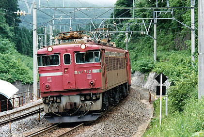h02_215.jpg (71164 oCg)