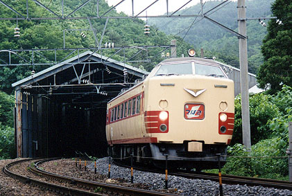 h02_218.jpg (59891 oCg)