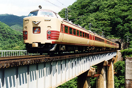 h02_227.jpg (68200 oCg)
