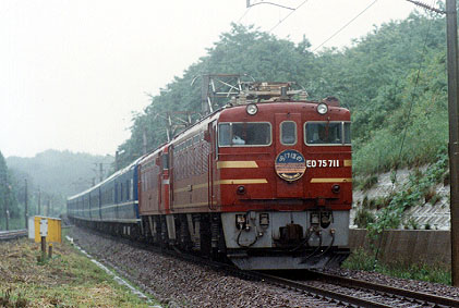 h02_234.jpg (41457 oCg)
