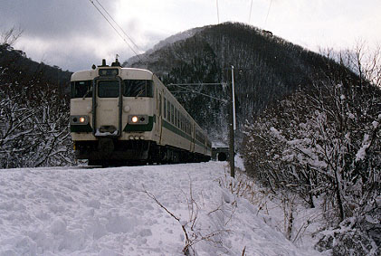 h02_334.jpg (46624 oCg)