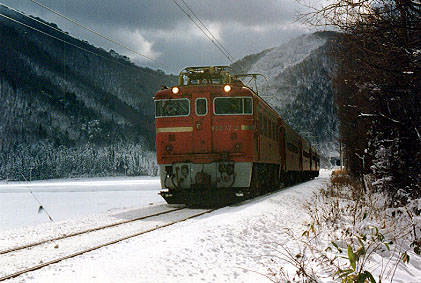 h02_335.jpg (51055 oCg)