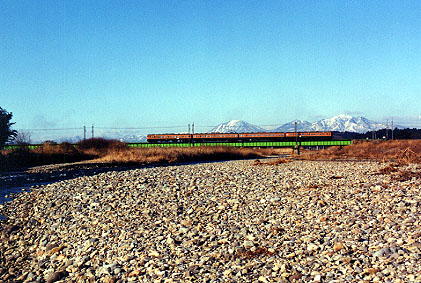 h02_357.jpg (74564 oCg)