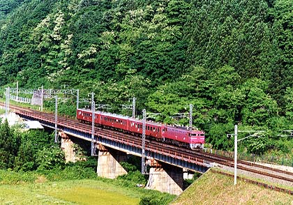 hmity046.jpg (68830 oCg)
