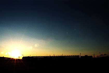 9901mo03.jpg (7949 oCg)