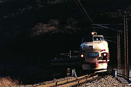 h05a7_01.jpg (22590 oCg)
