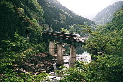 h06h3_01.jpg (44251 oCg)
