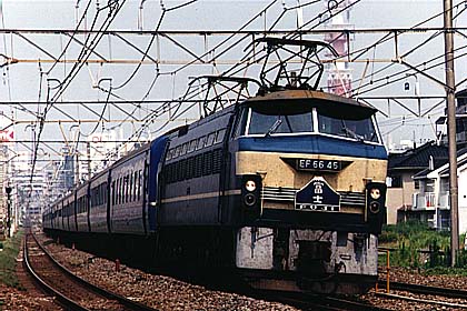 h06n1_04.jpg (48543 oCg)