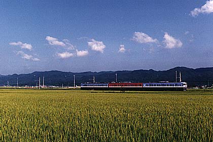 h06n5_07.jpg (30938 oCg)