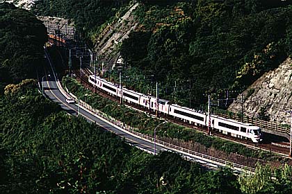 h06nB_03.jpg (48192 oCg)